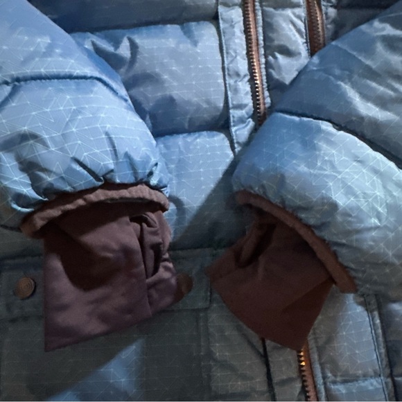 NWT H & M boys winter puffer ski jacket in blue size 10-11Y w/removable hood. - Picture 13 of 14